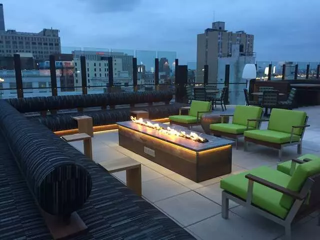 8UP Elevated Drinkery & Kitchen