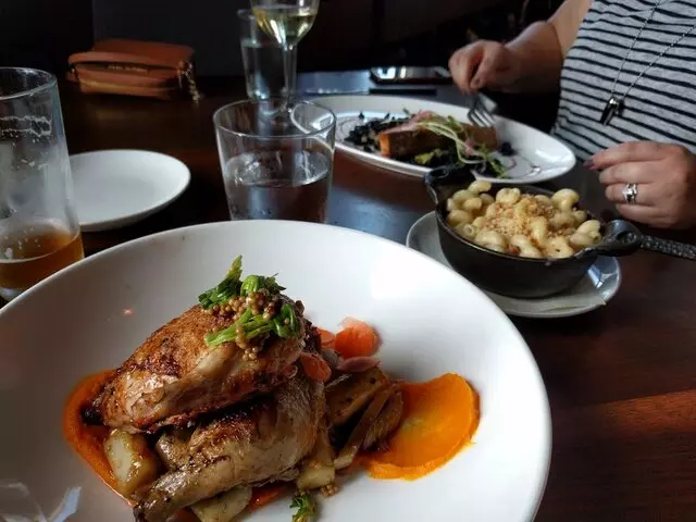 8UP Elevated Drinkery & Kitchen