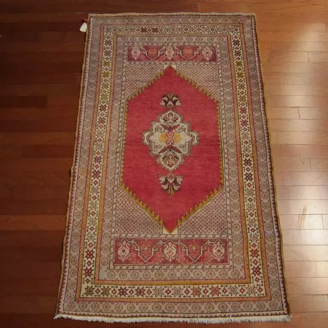 Anabel’s Oriental Rugs