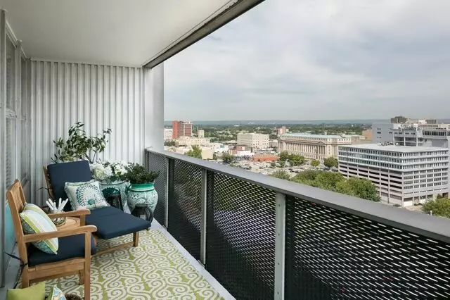 800 Tower City Club Apartments