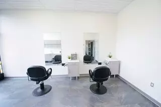 Sola Salon Studios St. Matthews