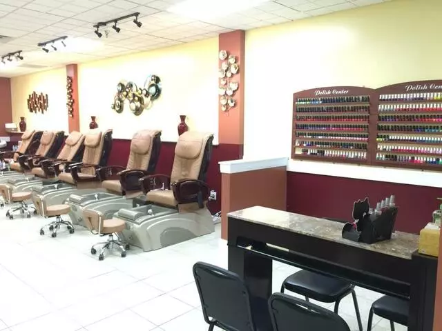 AX Nails & Spa