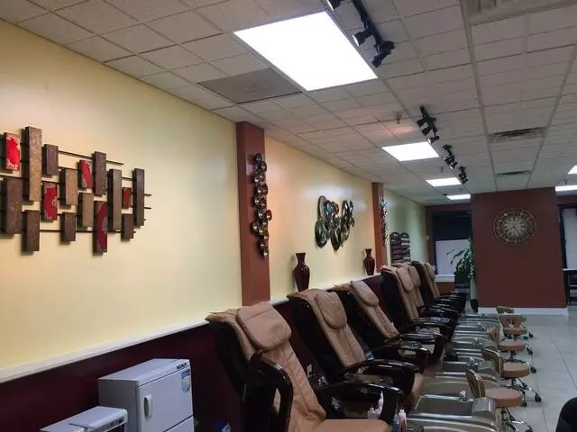 AX Nails & Spa