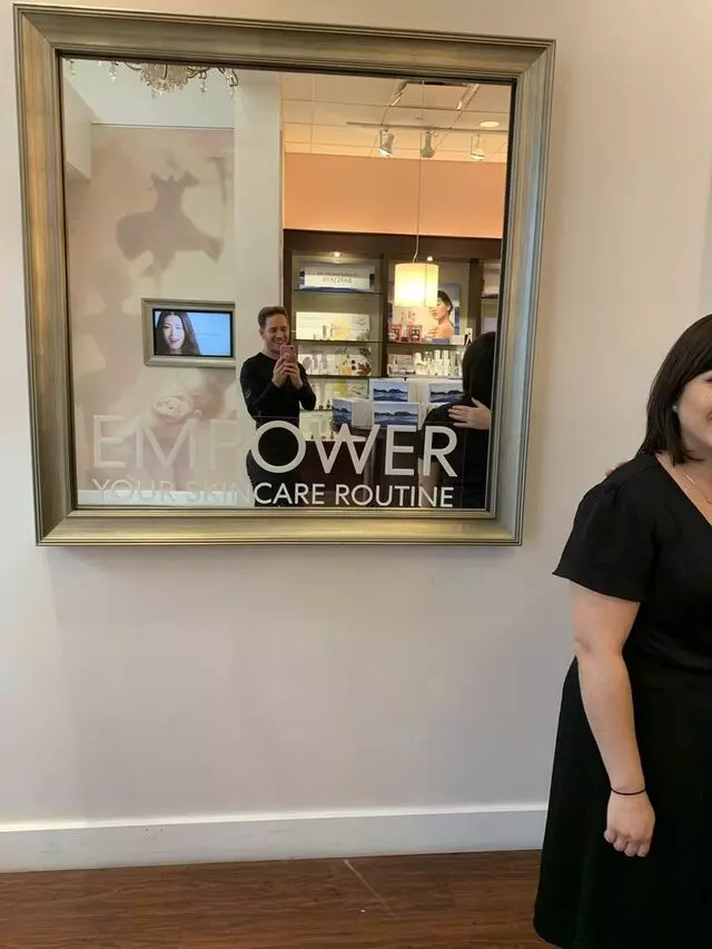 bareMinerals Boutiques
