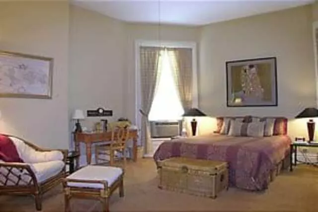 Aleksander House
