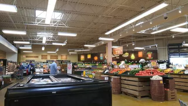 Lucky&apos;s Market