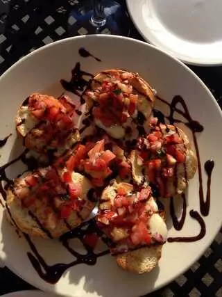 Anselmo’s Bistro & Bar