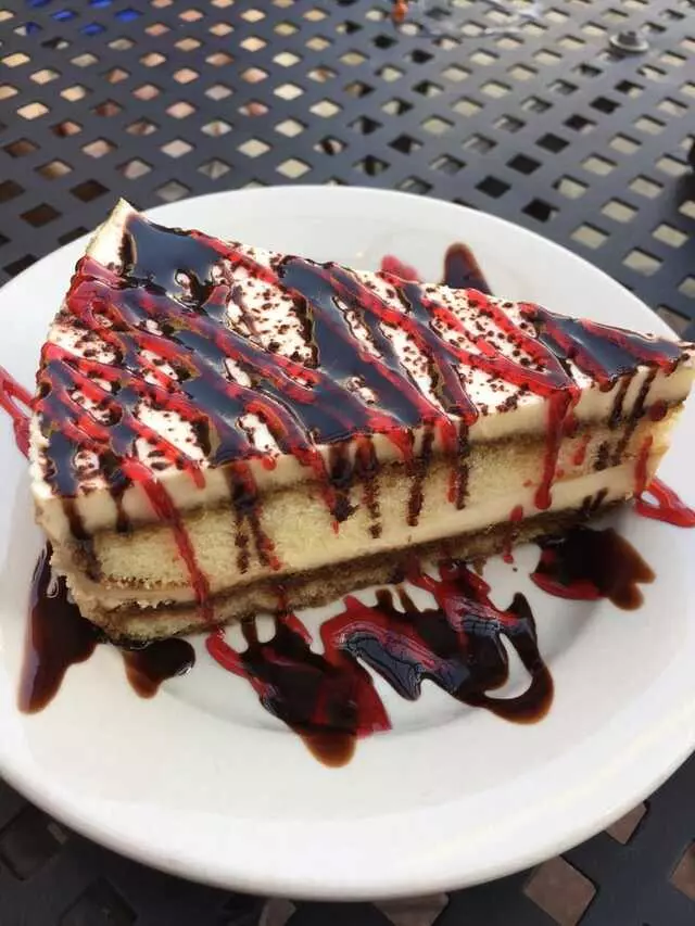 Anselmo’s Bistro & Bar