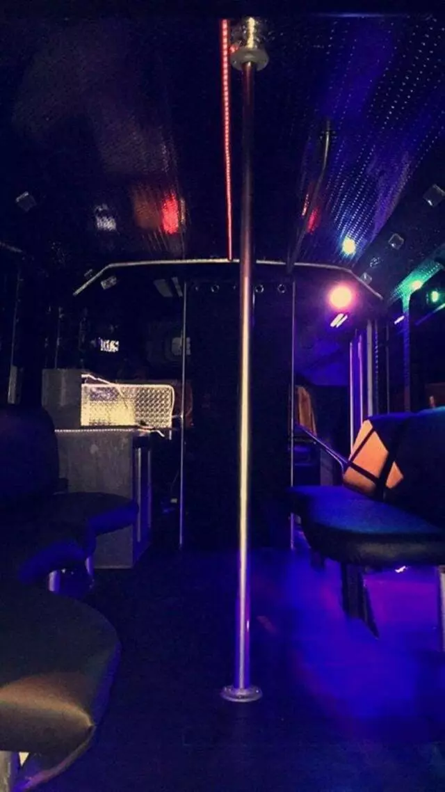 2 Vets And A Limo