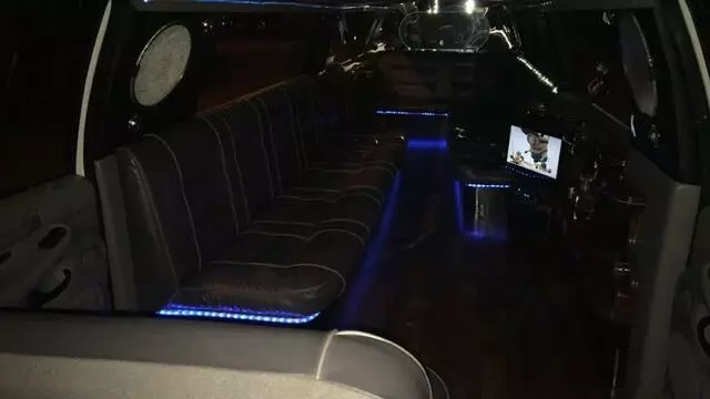 2 Vets And A Limo