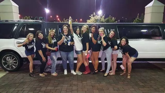 2 Vets And A Limo