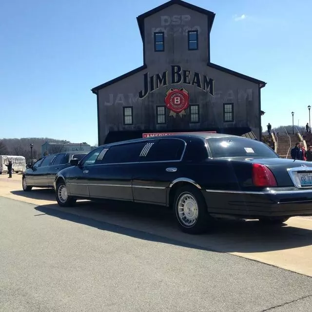 2 Vets And A Limo