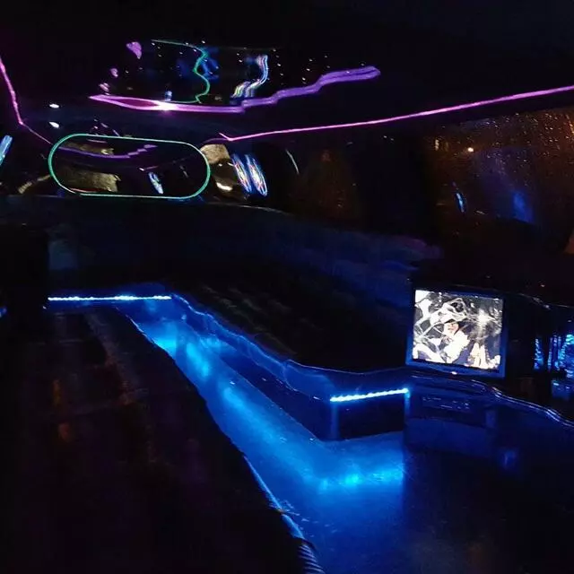 2 Vets And A Limo