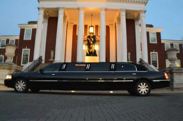 2 Vets And A Limo
