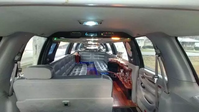 2 Vets And A Limo