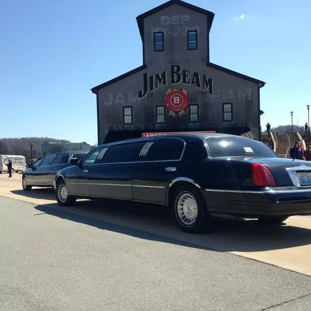 2 Vets And A Limo