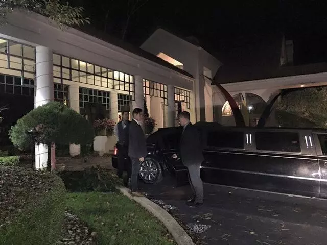 2 Vets And A Limo