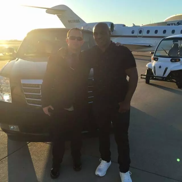 2 Vets And A Limo