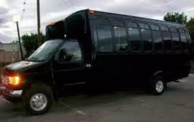 2 Vets And A Limo