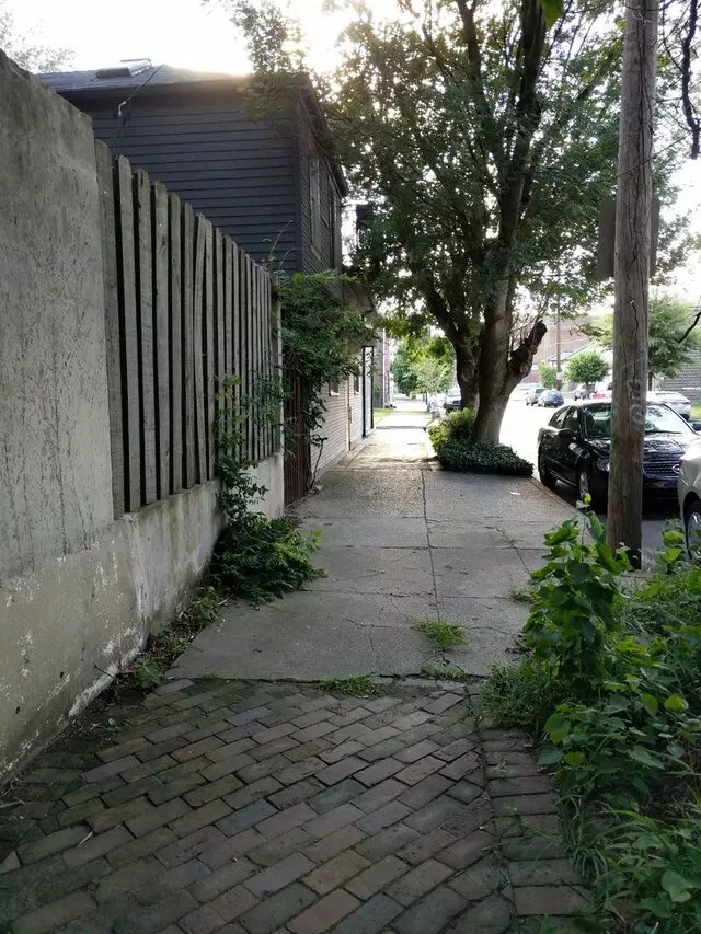 610 Magnolia
