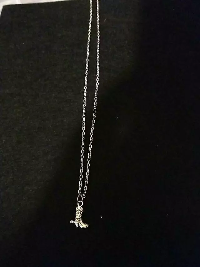 Amber’s Handmade Crafts And Jewelry