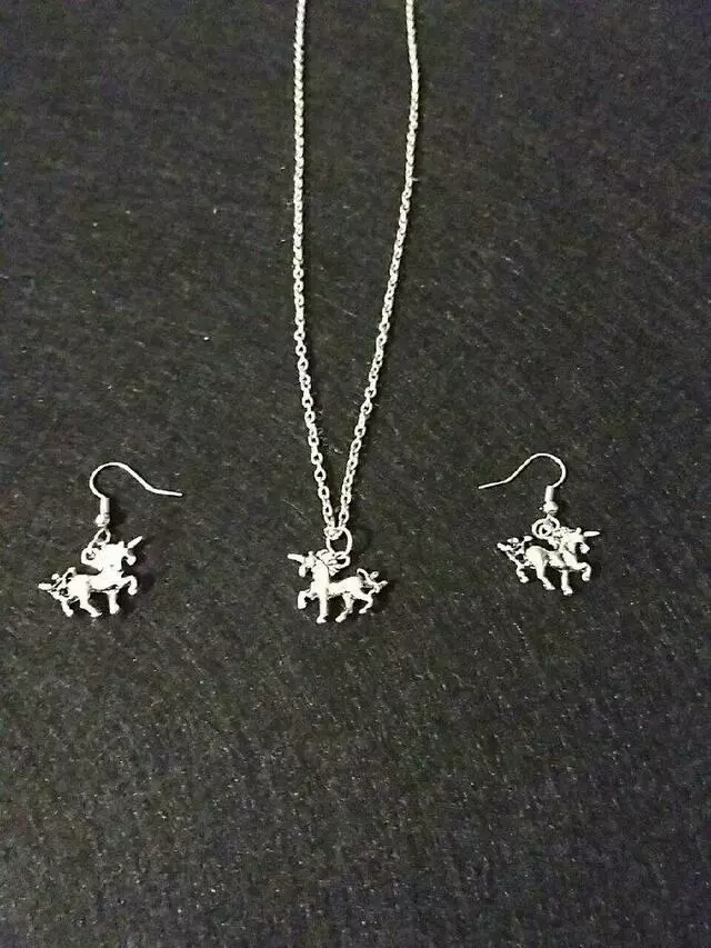 Amber’s Handmade Crafts And Jewelry