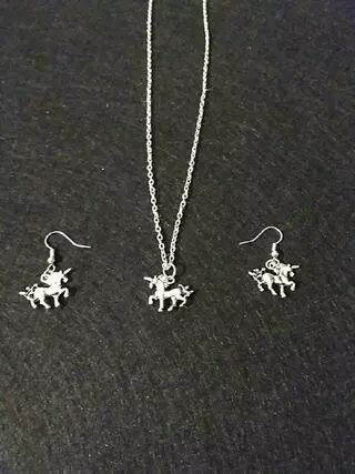 Amber’s Handmade Crafts And Jewelry
