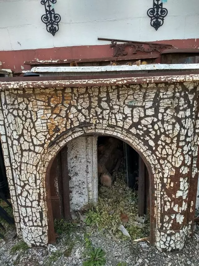 Architectural Salvage, WD