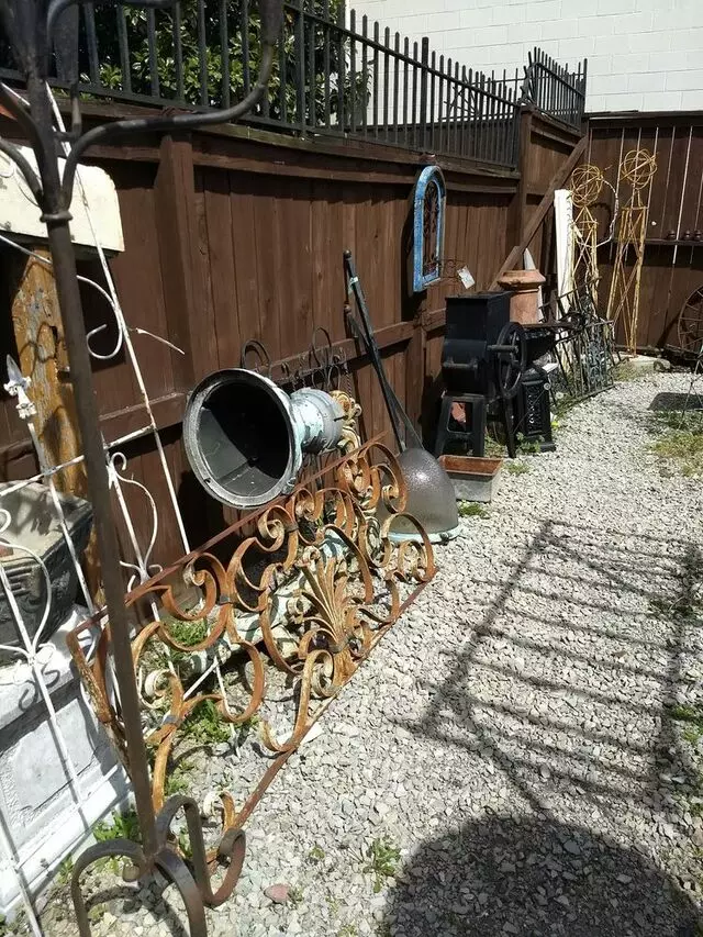 Architectural Salvage, WD