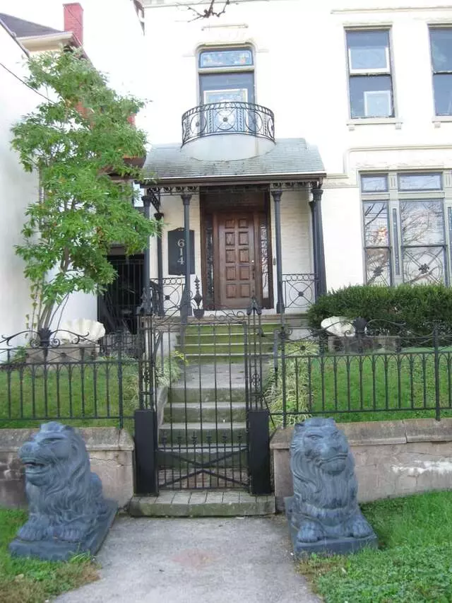 Architectural Salvage, WD