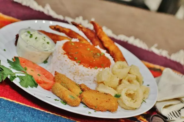Ziba&apos;s Bistro