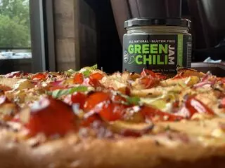BoomBozz Pizza & Watch Bar