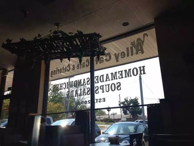Alley Cat Cafe & Catering