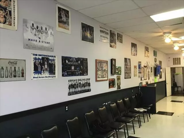 Mark&apos;s Barber Shop