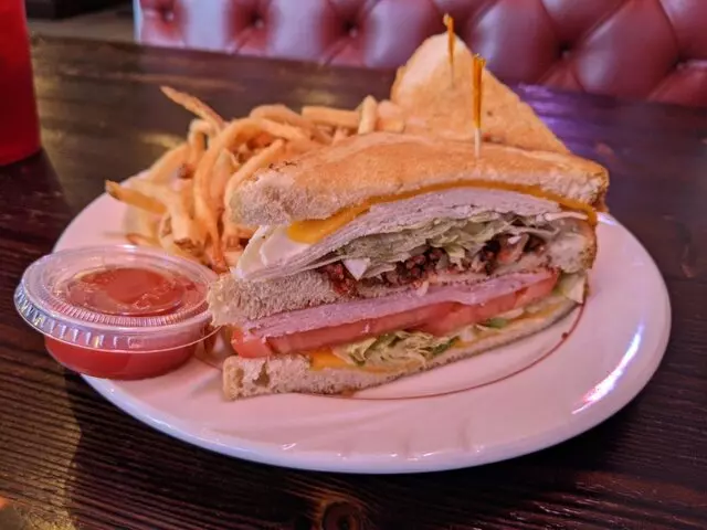 Hillcrest Tavern