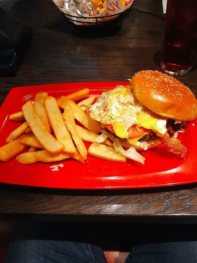Red Robin Gourmet Burgers and Brews