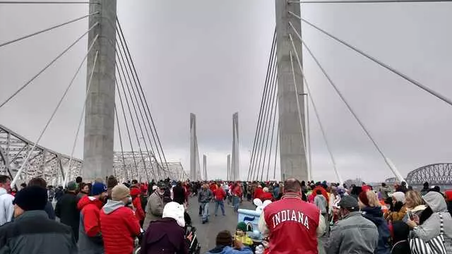 Abraham Lincoln Bridge