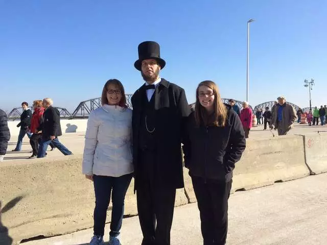 Abraham Lincoln Bridge