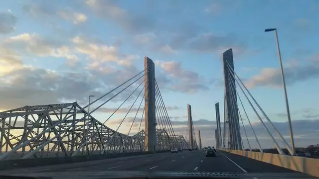 Abraham Lincoln Bridge