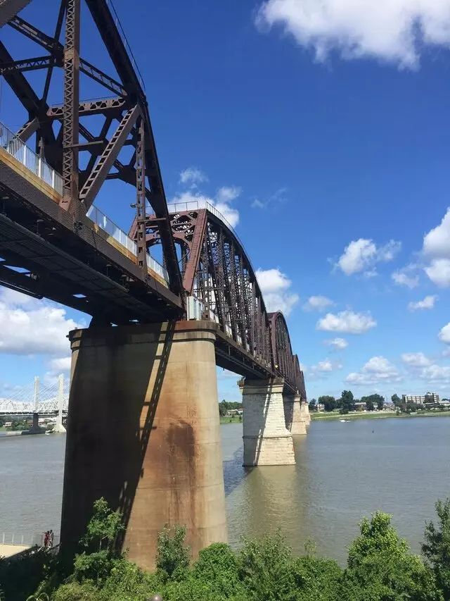 Abraham Lincoln Bridge