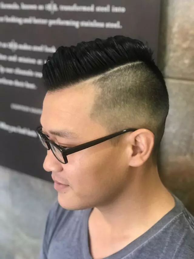 18/8 Fine Men’s Salon - Louisville
