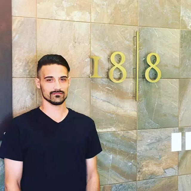 18/8 Fine Men’s Salon - Louisville