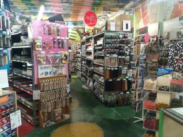 Artist & Craftsman Supply