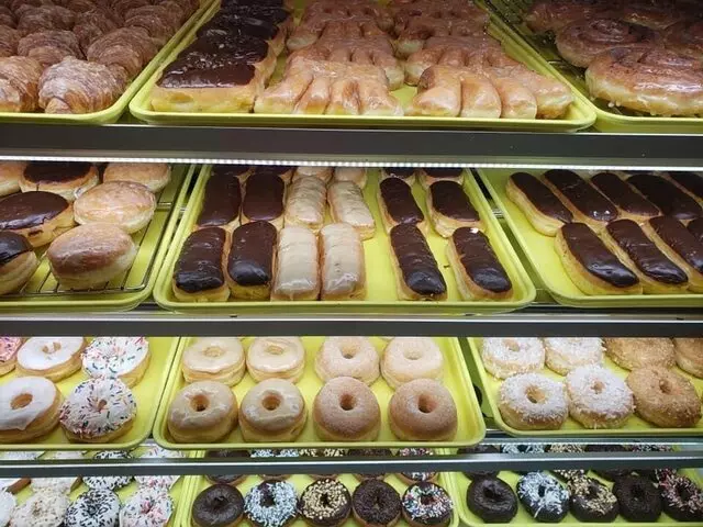 Mr King Donuts