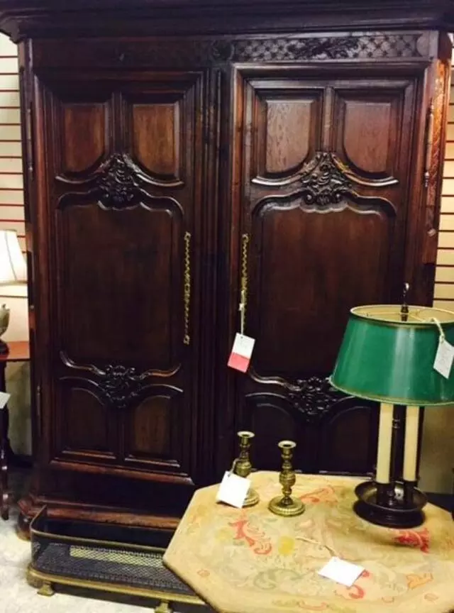 Antiques At Distillery Commons