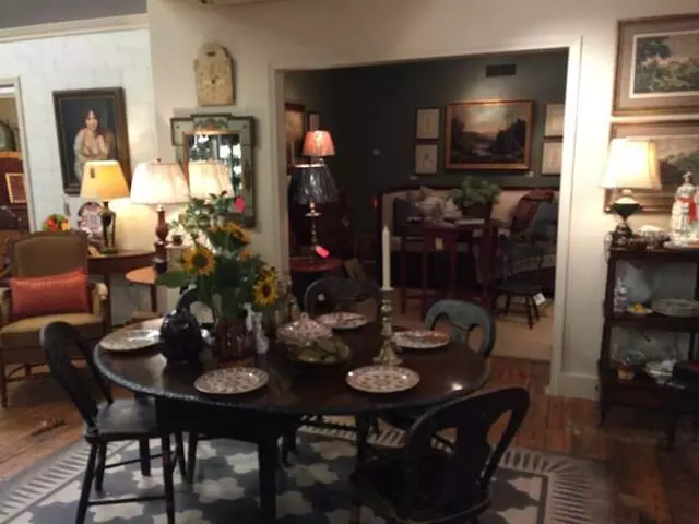 Antiques At Distillery Commons