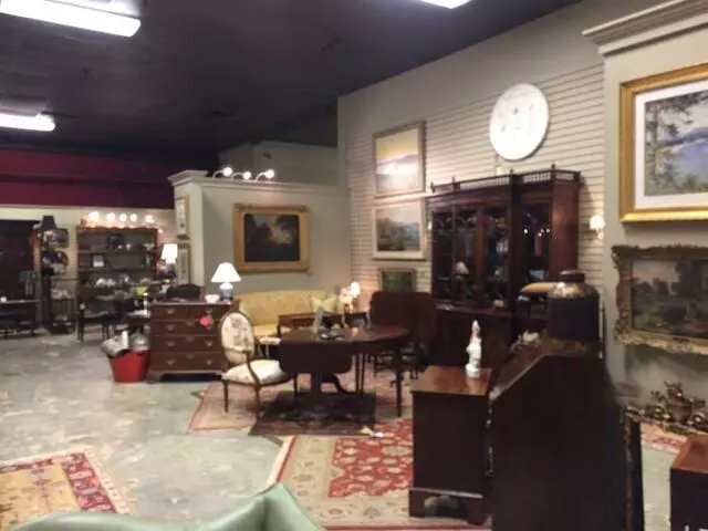 Antiques At Distillery Commons