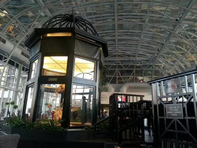 Al J’s Lounge at the Conservatory